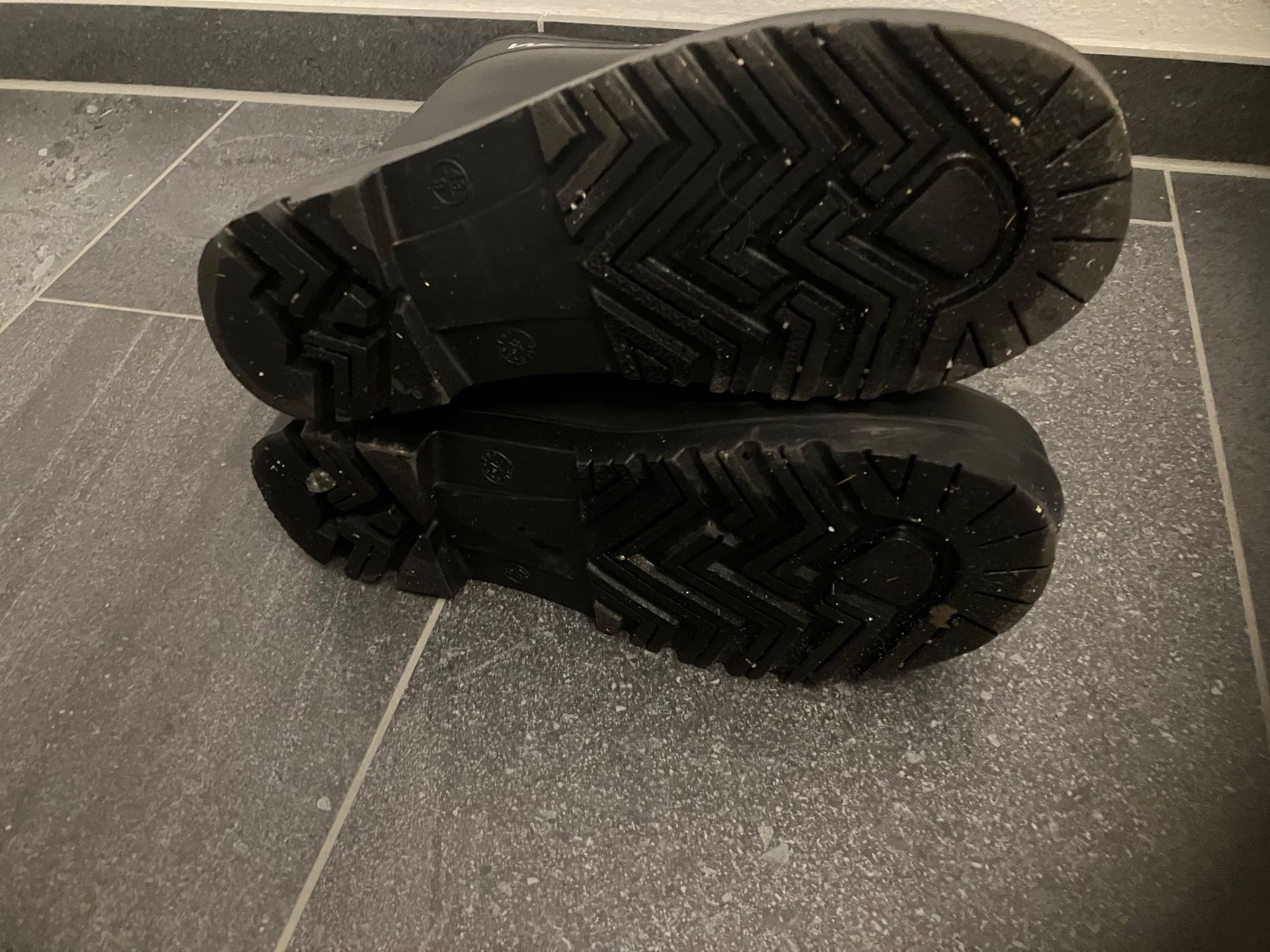Herrenschuhe: Arbeitskleidung Stall Stiefel Gr.43 – Gebraucht aus Bettwiesen von Zustand57 4