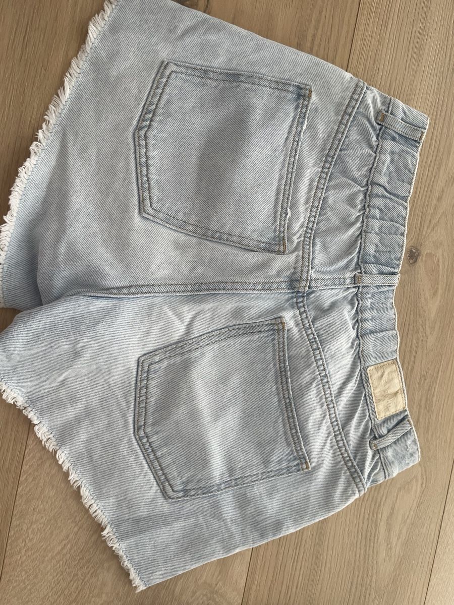 Zara Lotti & Set di vestiti: 2 Shorts Zara Gr. 152/164 coolmili 152 – Nuovo (secondo la descrizione) da Rorschach venduto da zlatokosa85 2