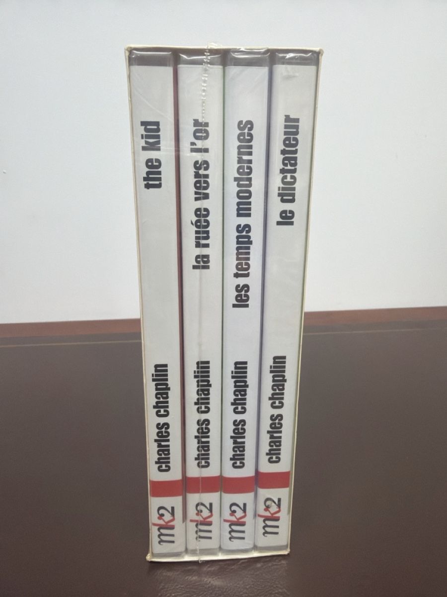 Cassapanche: Charles Chaplin, coffret 4 DVD, neuf – Nuovo e nell'imballaggio originale da Bôle venduto da K200C 1