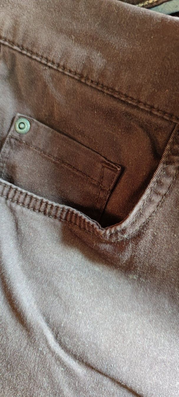 C&A Pantaloni: Herren Bermuda w 40 bräunlich – Usato da Schweizersholz venduto da fuchs06 2