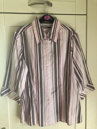 Damenbluse mit dreiviertel Ärmel