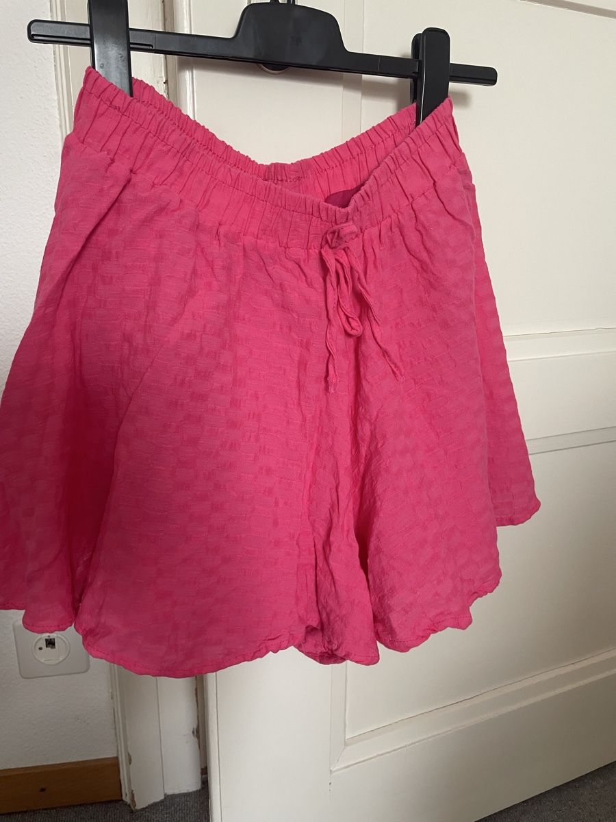 Kleiderpakete: Sommer Set Pink Grösse S/MShorts & Bluse – Gebraucht aus Münchenstein von nel_57mj 3