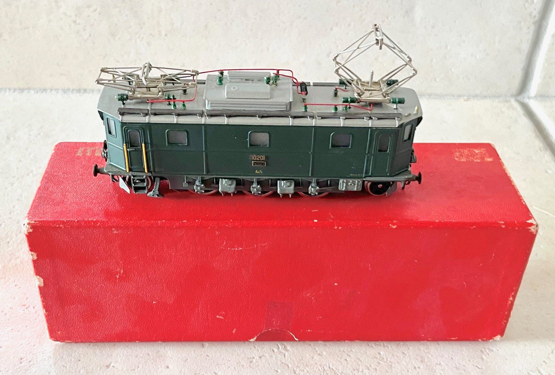 Metropolitan Modellini di ferrovie: Metropolitan SBB Ae 3/5  H0 – Usato da Bleiken venduto da hbw45