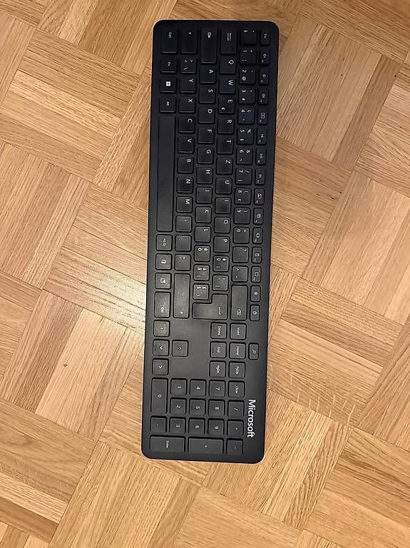 Microsoft Tastiere: Microsoft Bluetooth Keyboard - Tastatur – Usato da Zürich venduto da rapido06