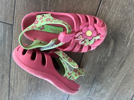 22-23_Badeschuhe