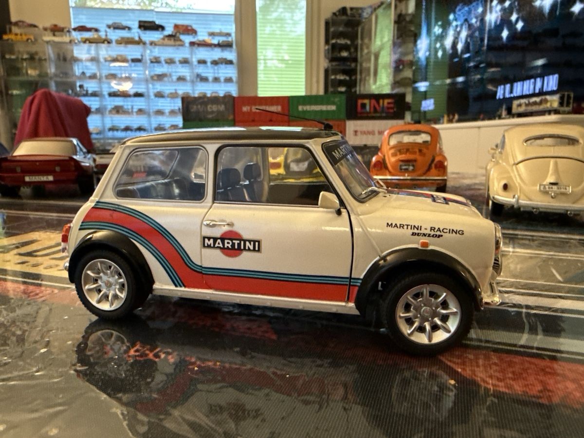 Cooper Modellini d'auto: Mini Cooper Martini Racing – Nuovo (secondo la descrizione) da Basel venduto da Zomeg