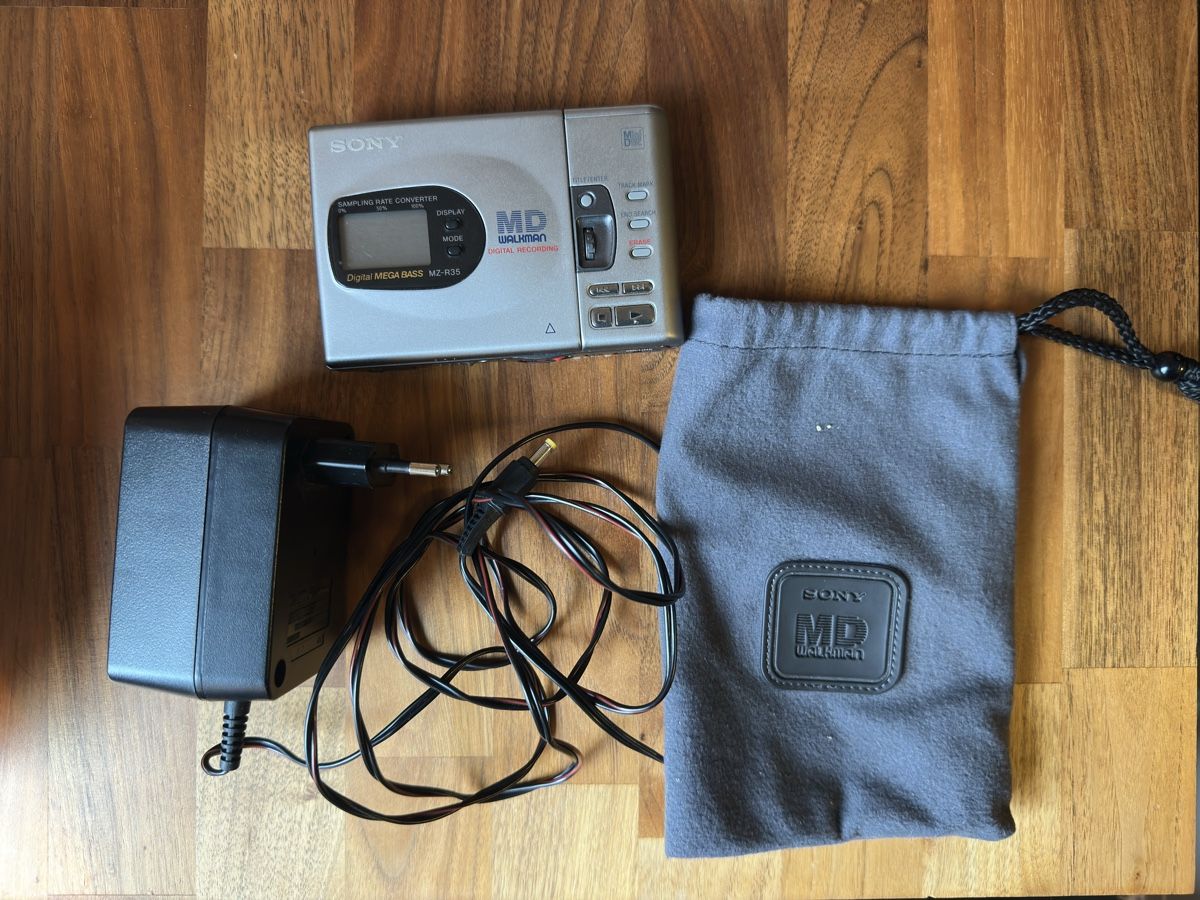 Sony Lettore multimediale portatile: Sony MD Walkman MZ-R35 – Usato da Zürich venduto da chrigu_ 1
