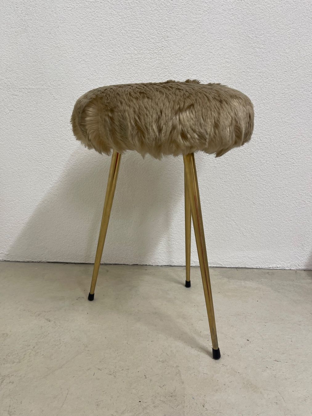 Hocker: 60er Jahre ORGINAL runder Hocker – Gebraucht aus Reinach BL von lykaste