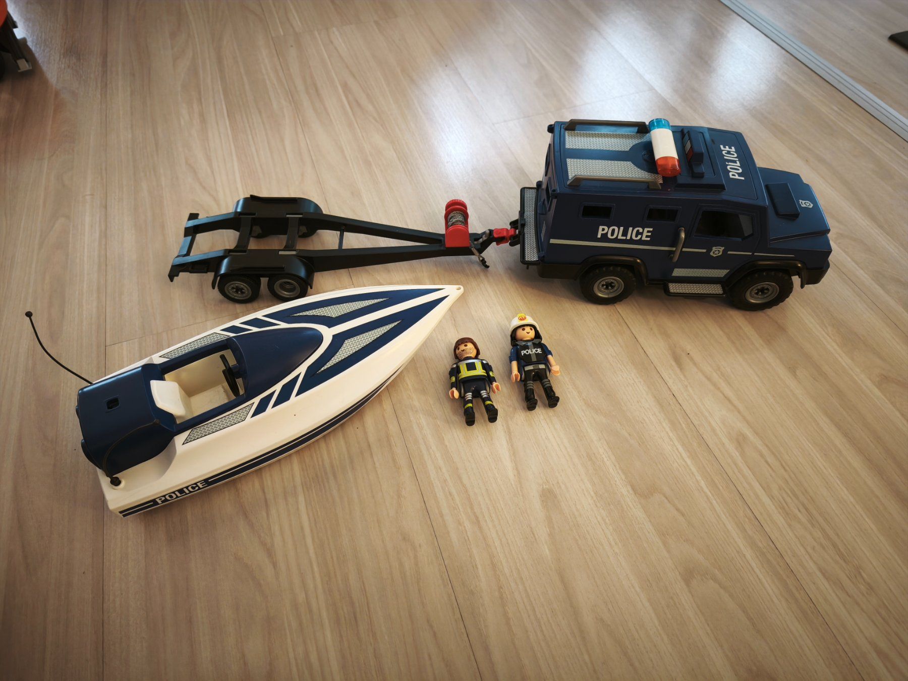 Playmobil Giocattoli: Playmobil Polizeitruck mit Speedboot – Usato da Rorschacherberg venduto da mir_hgk2 1