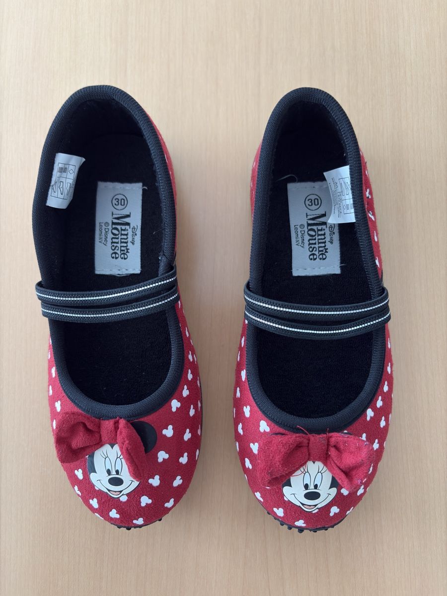Schuhe für Mädchen: Hausschuhe Minnie Mouse – Neu (gemäss Beschreibung) aus Forch von CorinneB-K