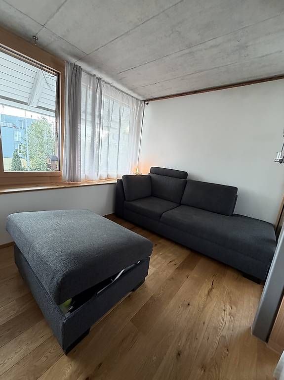 Ikea Sofas: Sofa mit Hocker – D'occasion à Frick par mel_h9jd 2