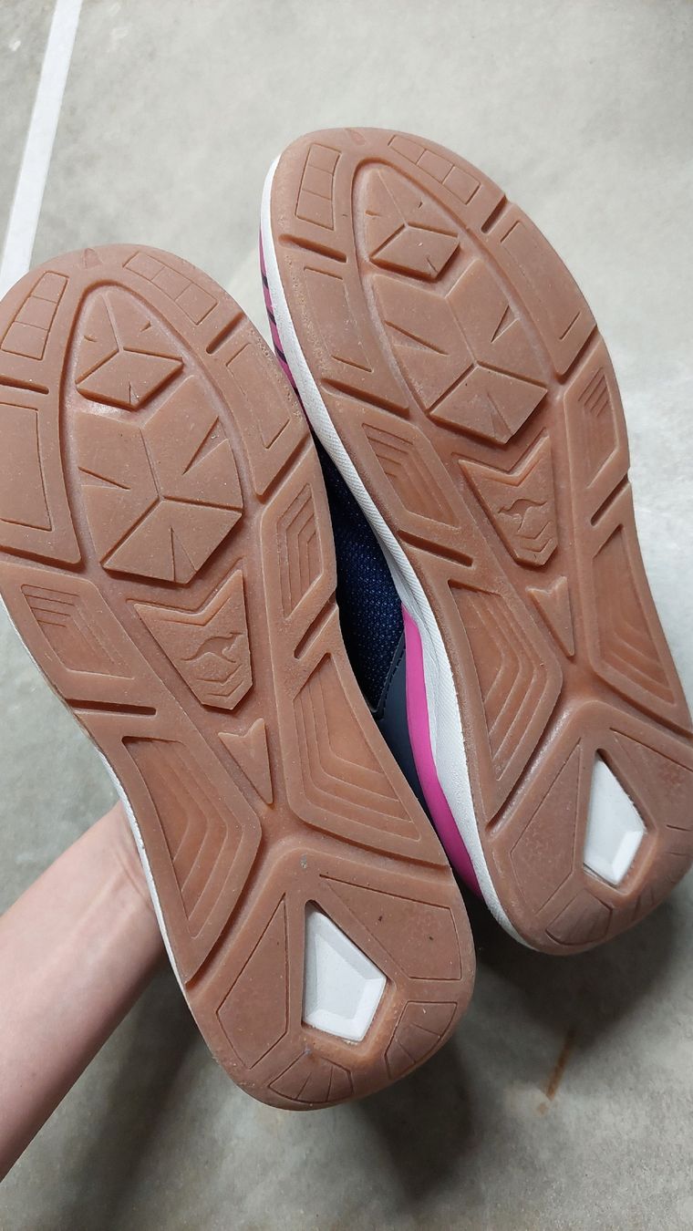 Scarpe per ragazzi: Hallensportschuhe 34 – Usato da Burgdorf venduto da maybright 1