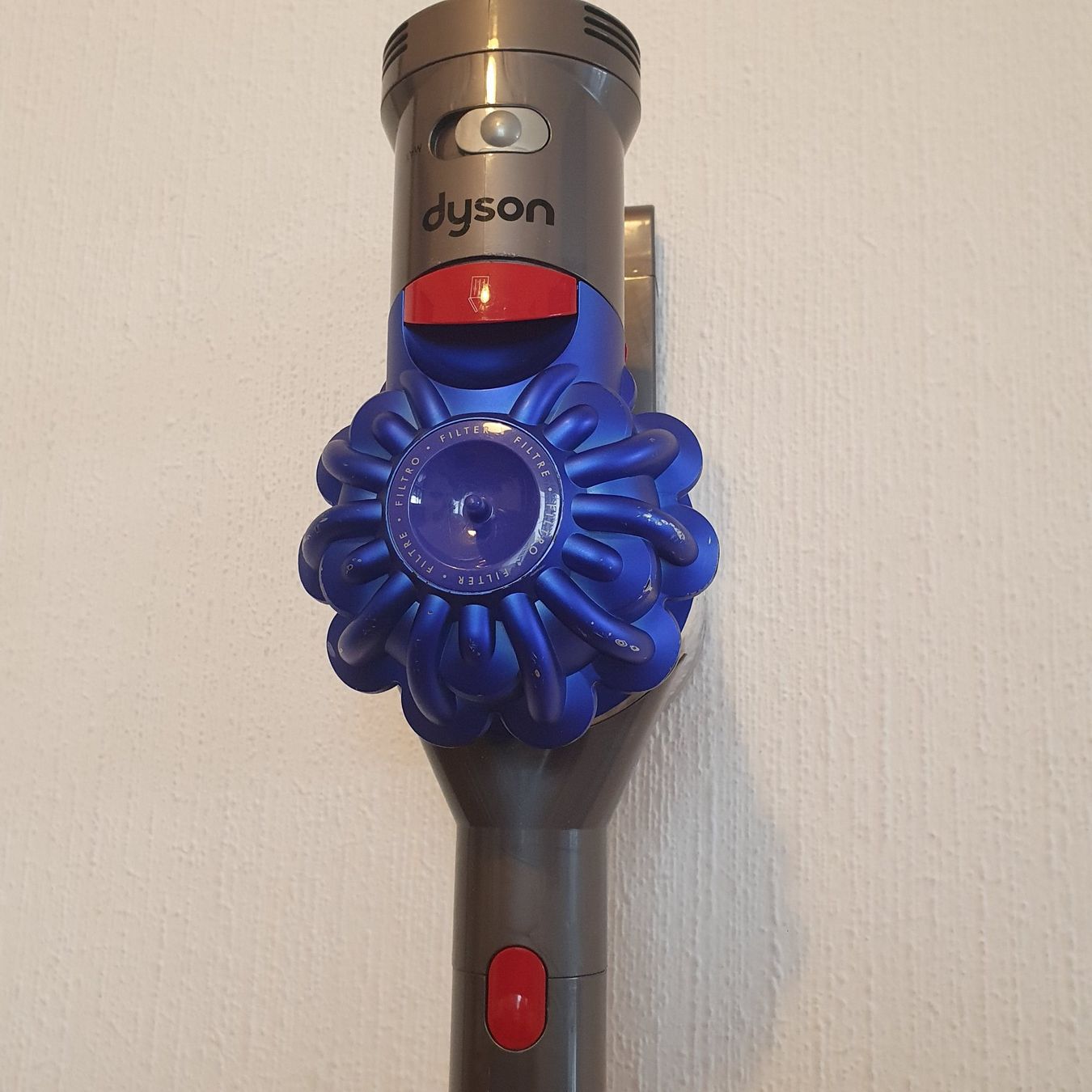 Dyson Aspirapolveri & Accessori: Dyson V7 d'occasion – Usato da Prilly venduto da RoDyRe 2