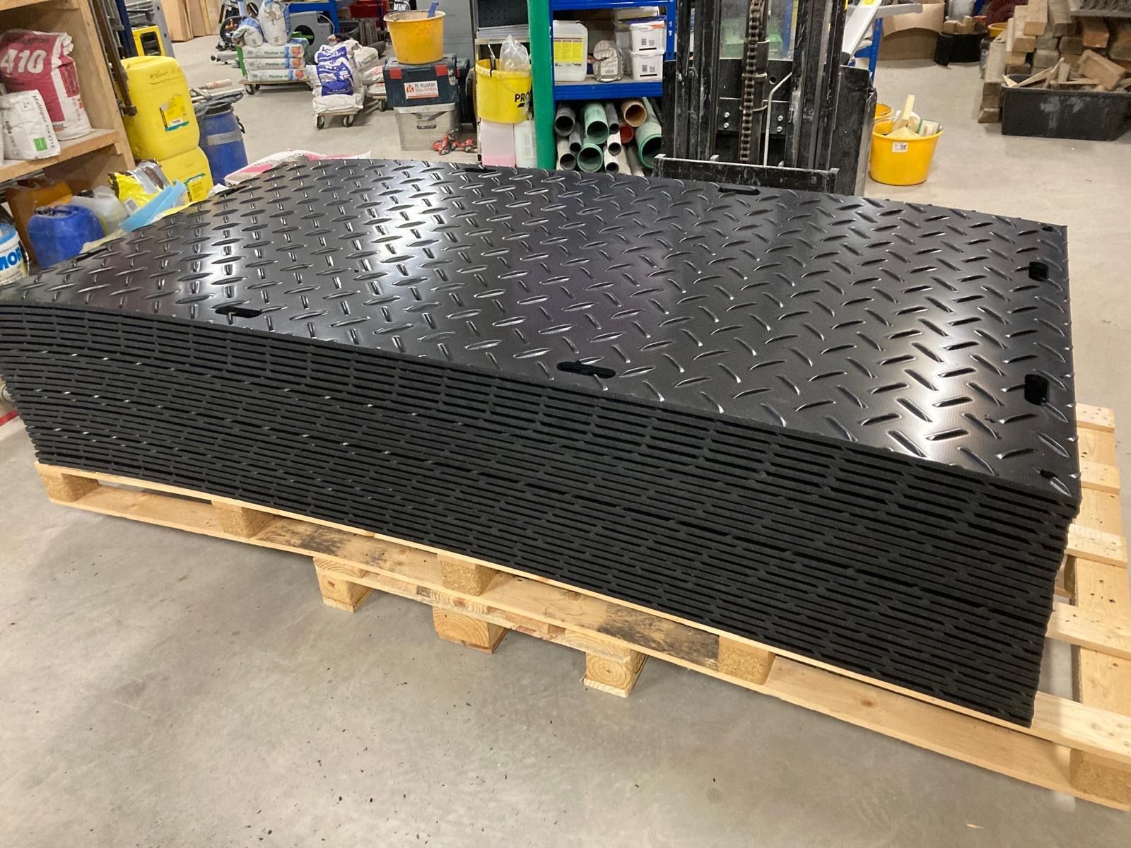 Rivestimenti per pavimenti: Bodenschutzplatten – Nuovo (secondo la descrizione) da Hermetschwil-Staff venduto da ostern12 1