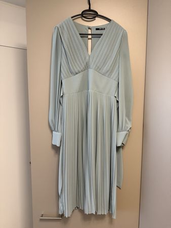 TFNC London elegantes Plisseekleid Mintgrün Grösse 36-38
