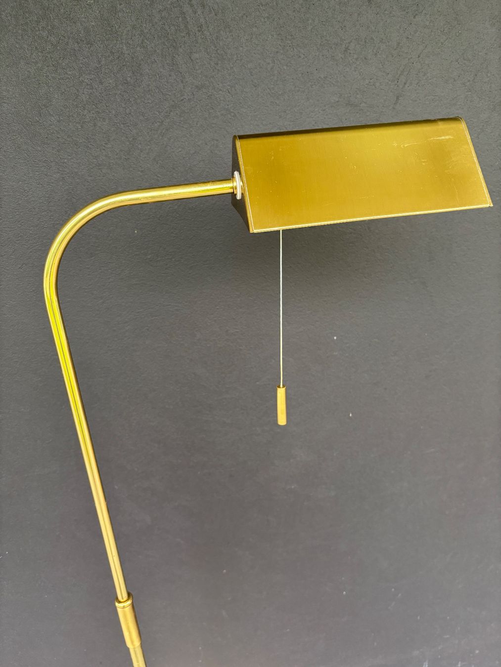 Lampade: Vintage Height-Adjustable Floor Lamp Brass Frame 70s/80s – Usato da Steinhausen venduto da ChromeVintage