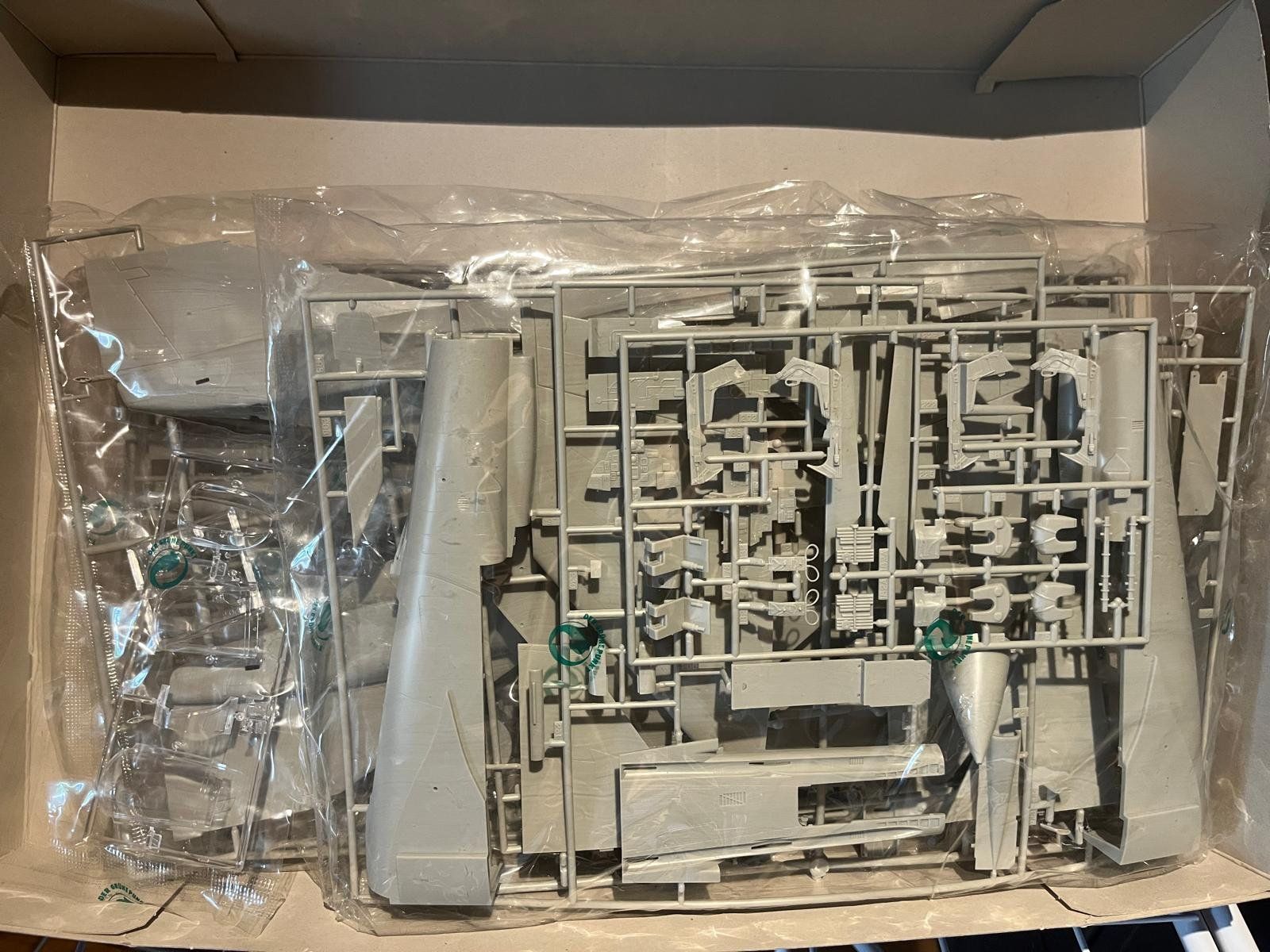 Revell Modellbausätze & Standmodelle: 1:32 F-4F Phantom II Revell – Neu (gemäss Beschreibung) aus Mollis von Oo1-Zuni 1