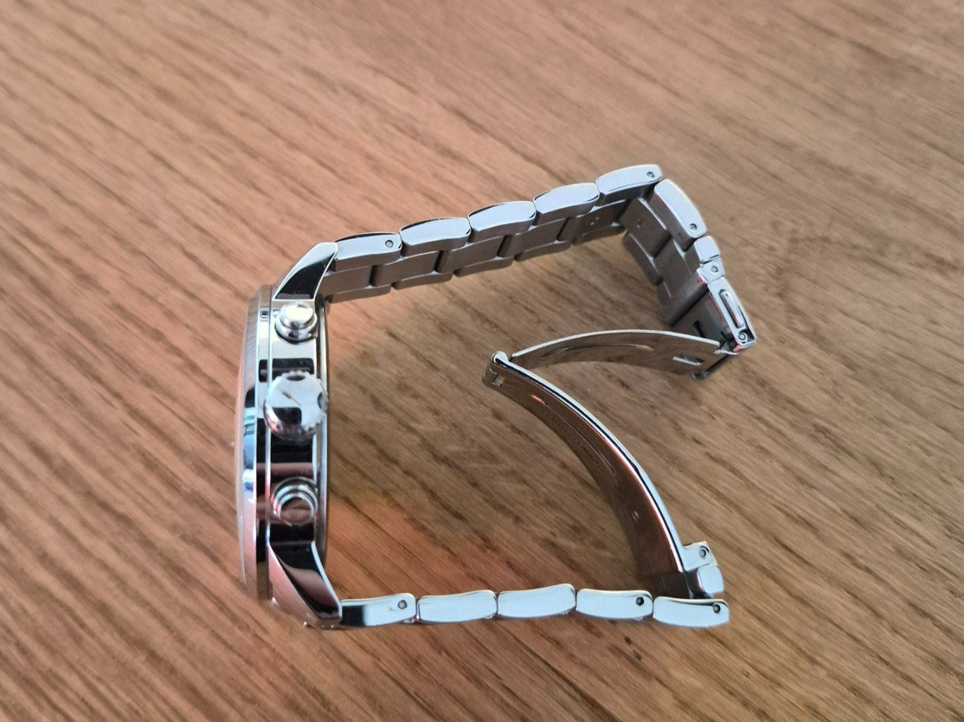 Guess Orologi: Guess Armbanduhr – Usato da Herrliberg venduto da sab_8d6s 1