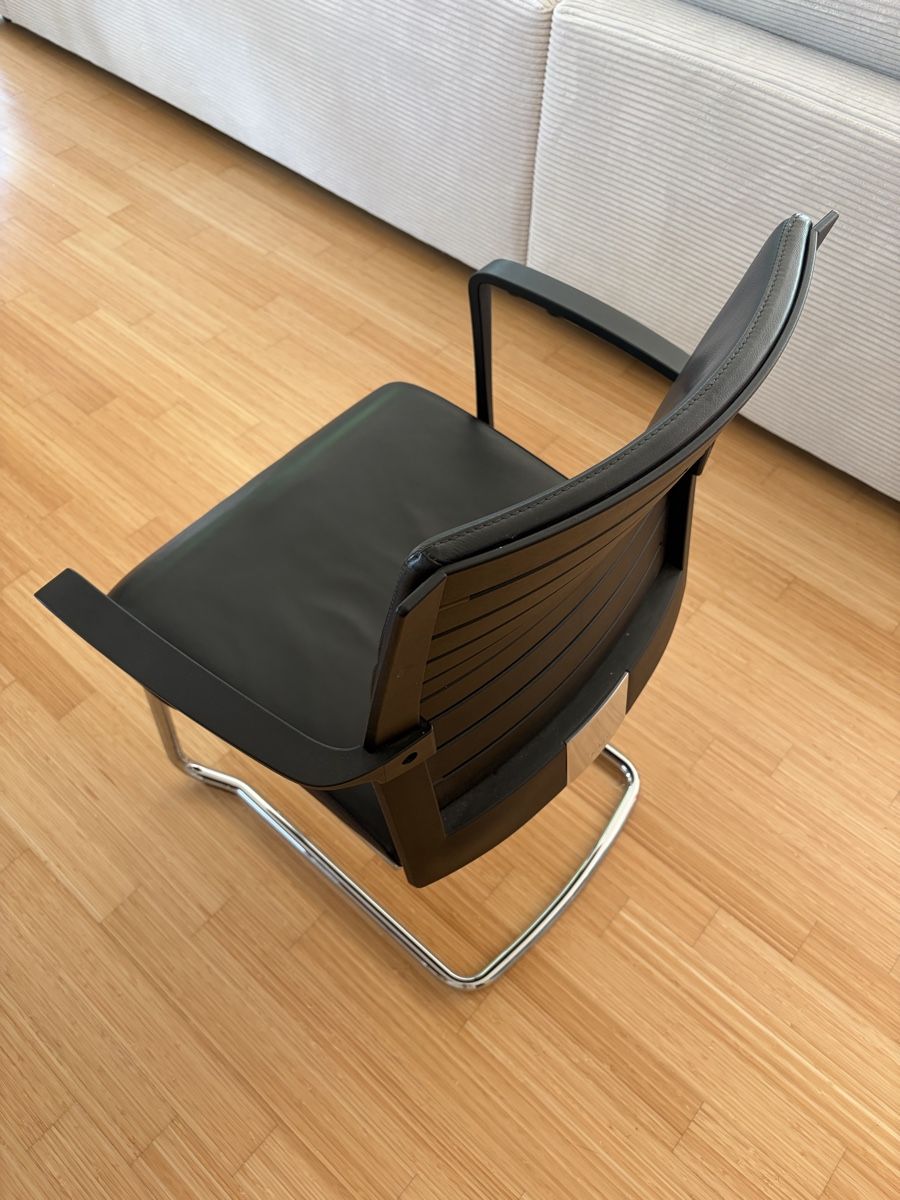 Steelcase Sedie: 4 x Bürostühle leder – Usato da Dornach venduto da Dale-99