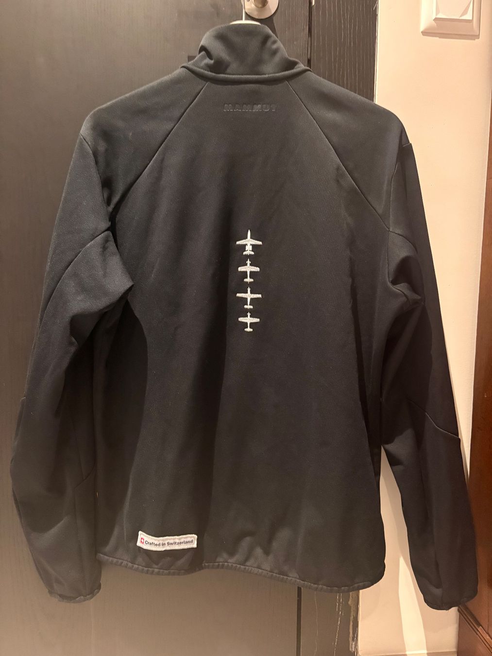 Giacche: Men‘s Softshell Jacket - Pilatus Aircraft Edition – Usato da Horw venduto da esjoeberg 3