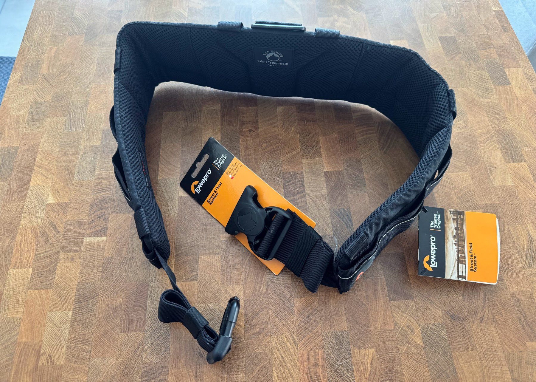 Cinture: Lowepro S&F Technical Photo belt – Usato da La Tour-de-Peilz venduto da dan_j8ml