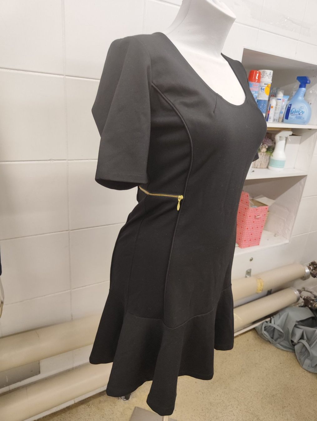 Kookai Kleider: Kookai kleid GR 40 – Gebraucht aus Langnau am Albis von Judithsebi 1