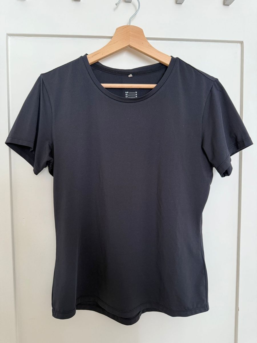 H&M T-shirt: Sport T-shirt – Nuovo (secondo la descrizione) da Zürich venduto da jul_5t9s