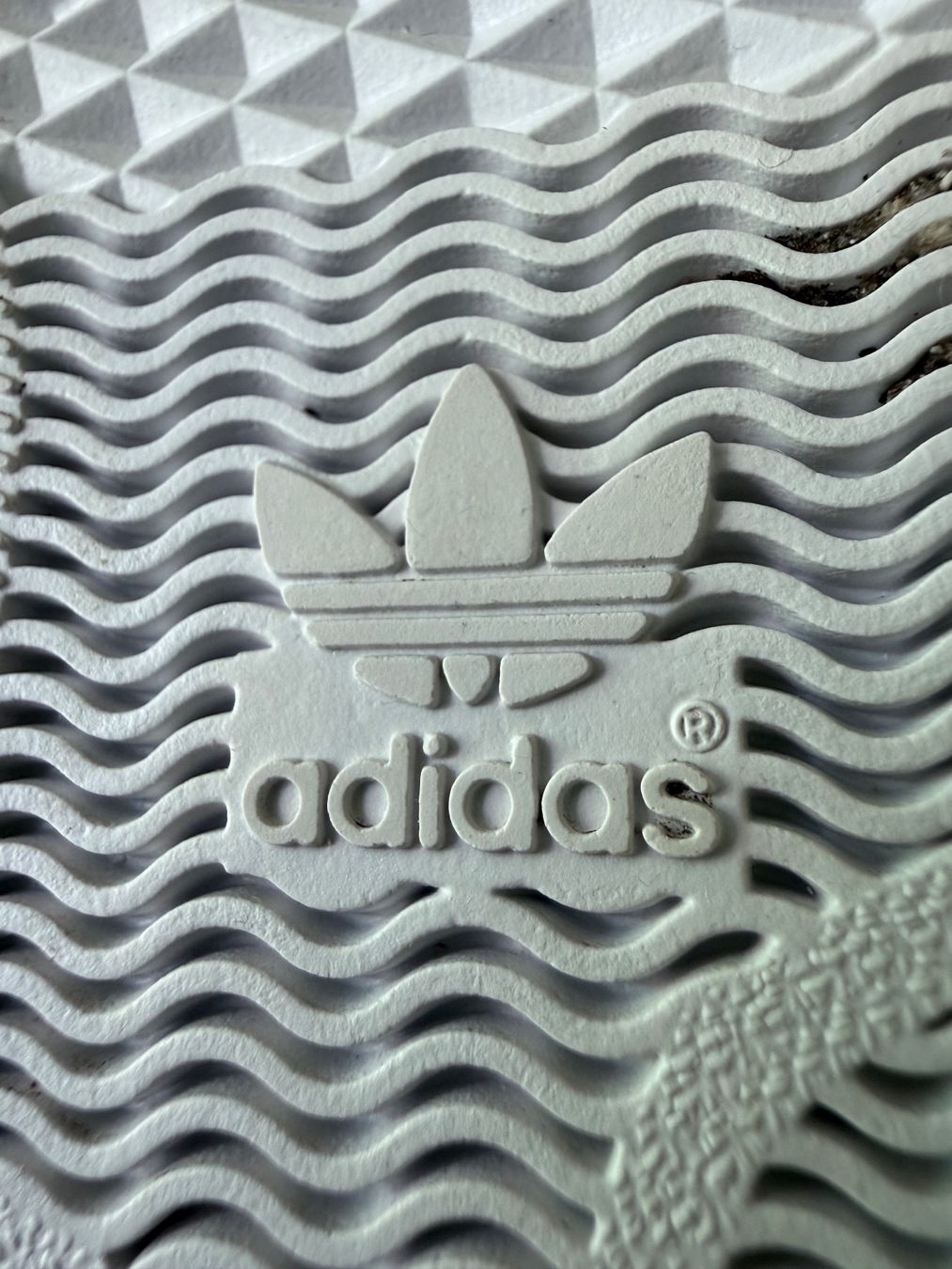 Adidas Chaussures filles: Adidas Kinder Halbschuhe weiss Grösse 25 – D'occasion à Basel par rol_x6gc 6