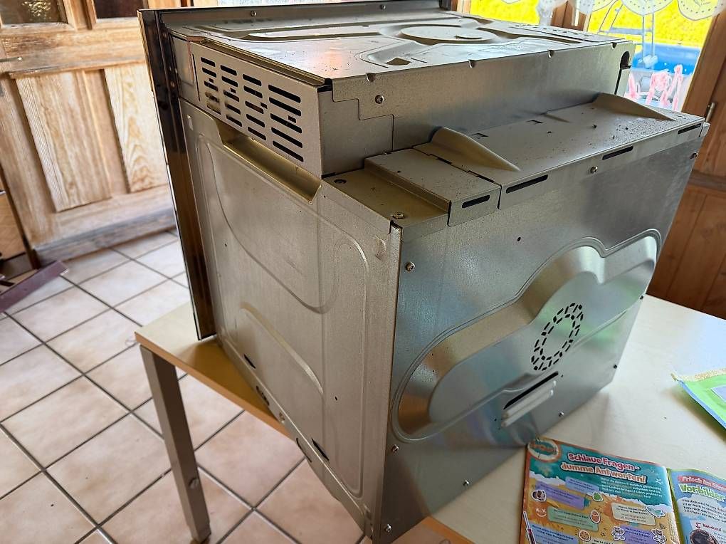 Miele Fours: Miele Umluft-Backofen – D'occasion à Grünenmatt par Cybergun 3