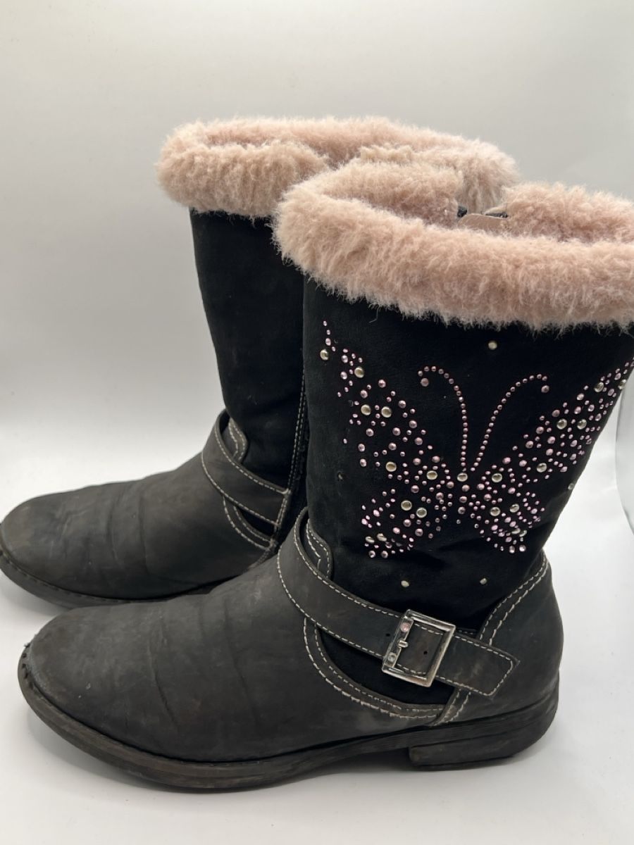 Schuhe für Mädchen: Winterstiefel Mädchen - Gr. 34 – Gebraucht aus Zuchwil von Commander0