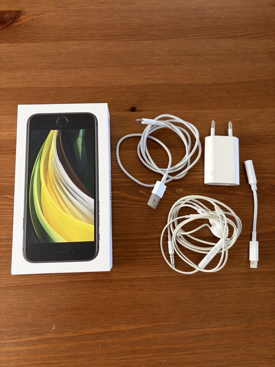 Apple Portables: iPhone SE 2. Generation – D'occasion à Würenlingen par Shovel7
