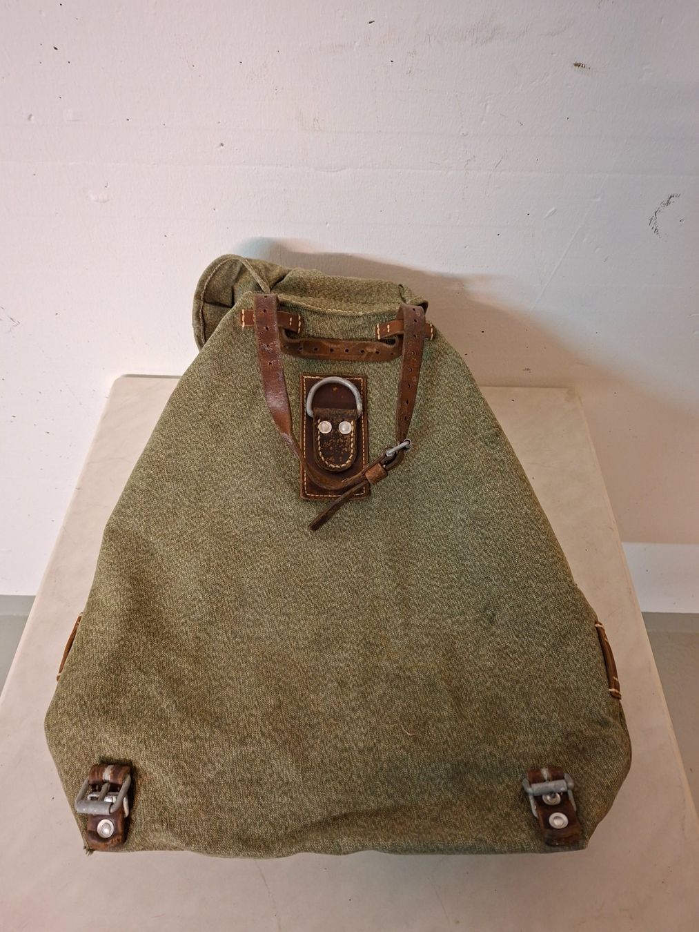 Schweizer Armee Zaini: Schweizer Armee Militär Rucksack – Usato da Malters venduto da burzi 1