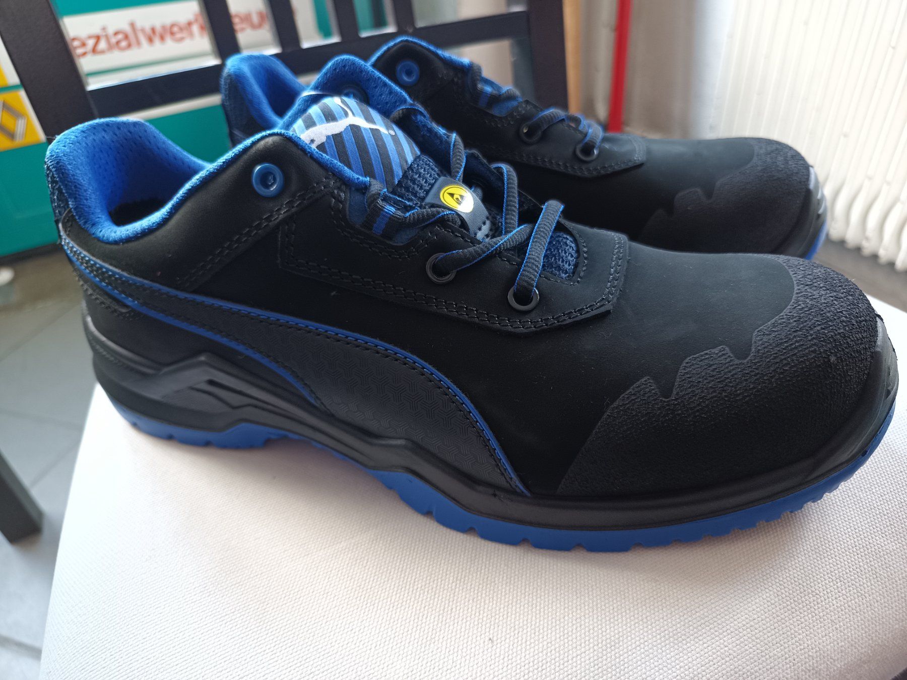 Puma Chaussures hommes: Puma Sicherheitsschuhe S3 ESD SRC 45 – Neuf avec emballage d'origine à Oberegg par 19franzi94 5