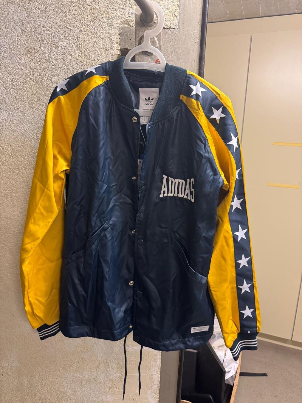 Adidas Giacche: Adidas Boxing Blouson Jacket Grösse S neu – Nuovo (secondo la descrizione) da Schlieren venduto da Stadtammannamt_8952