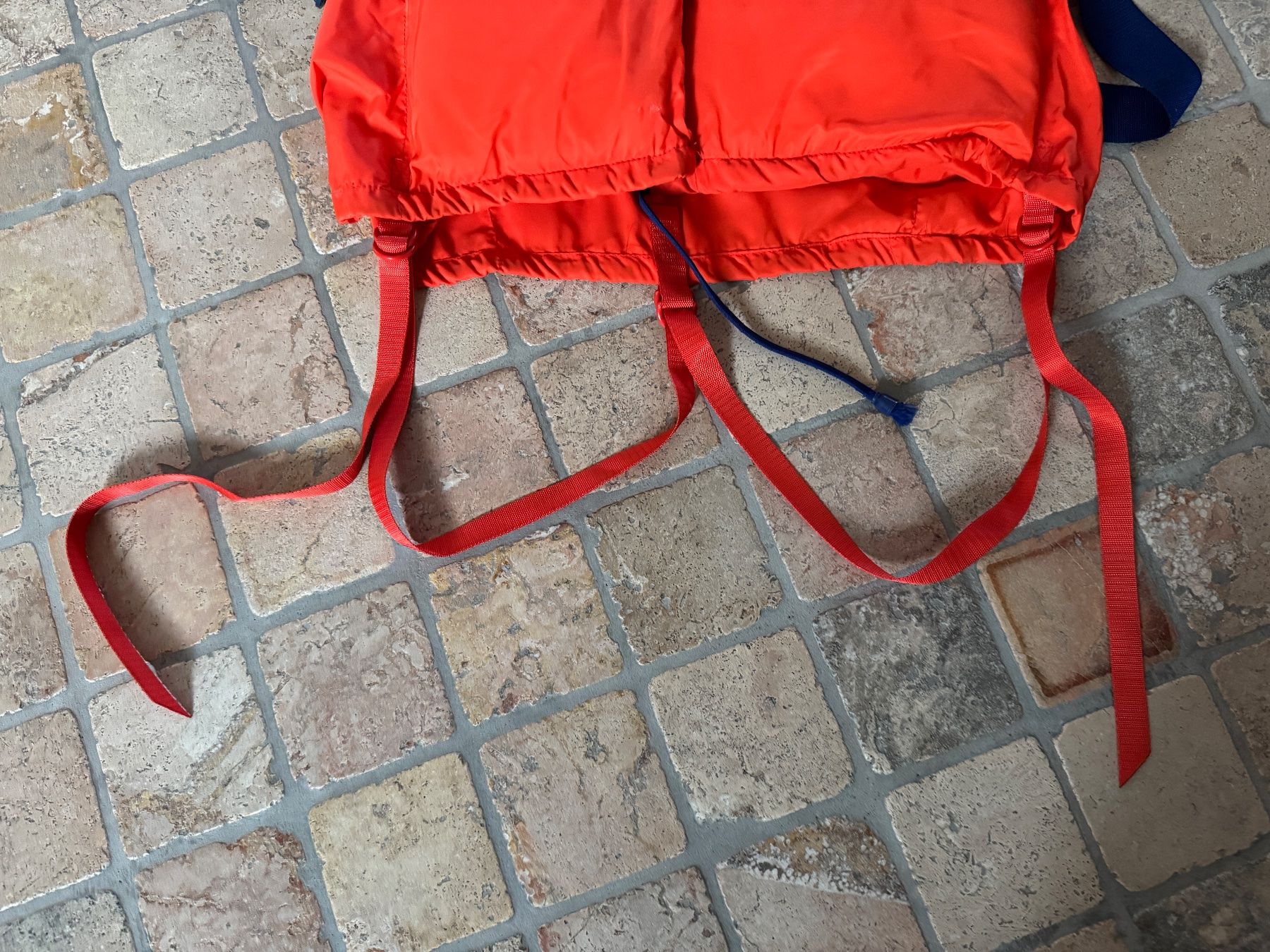 Helly Hansen Giubbotti di salvataggio: Feststoffschwimmweste Helly Hansen, 60-80 kg – Usato da Mörschwil venduto da Monzar 4