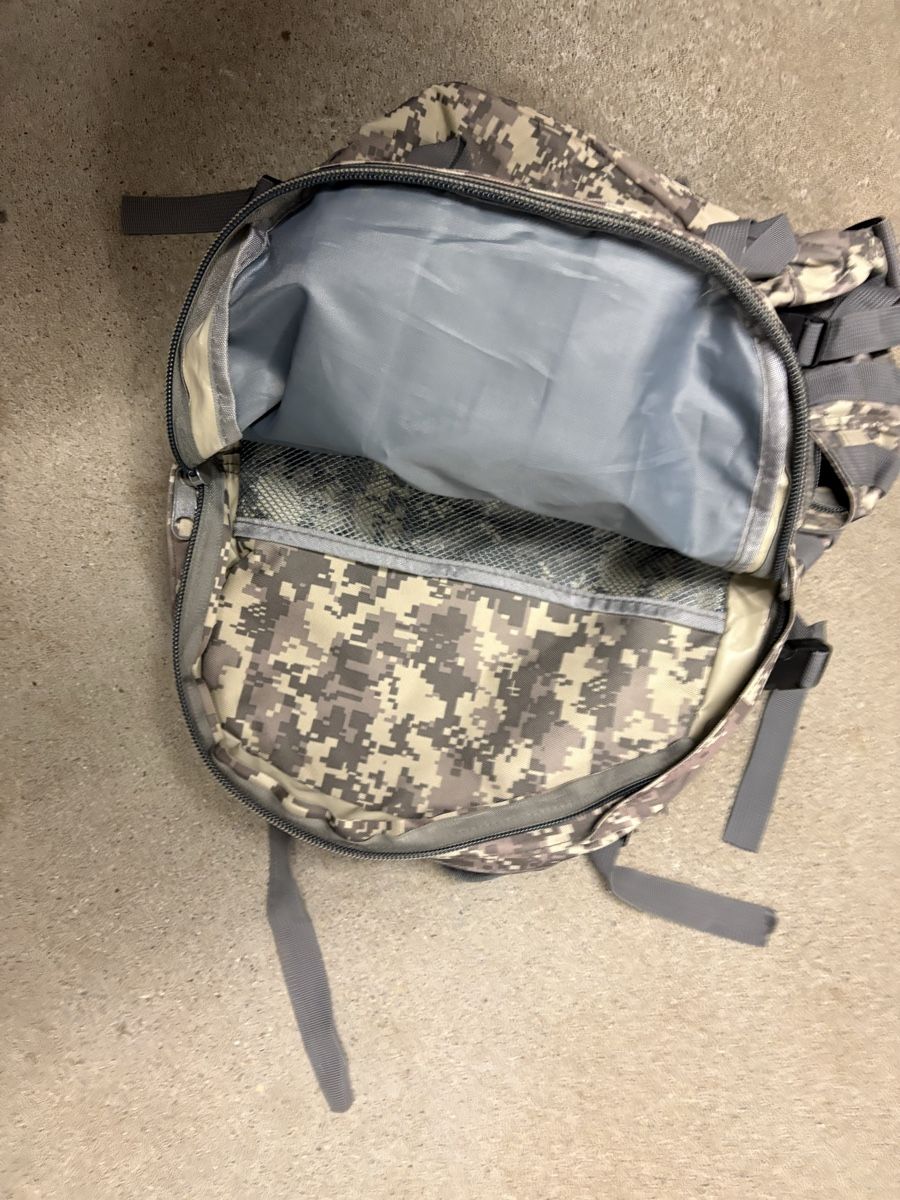 Taschen: Sac camo ACU – Gebraucht aus Villarimboud von hampton2012 2