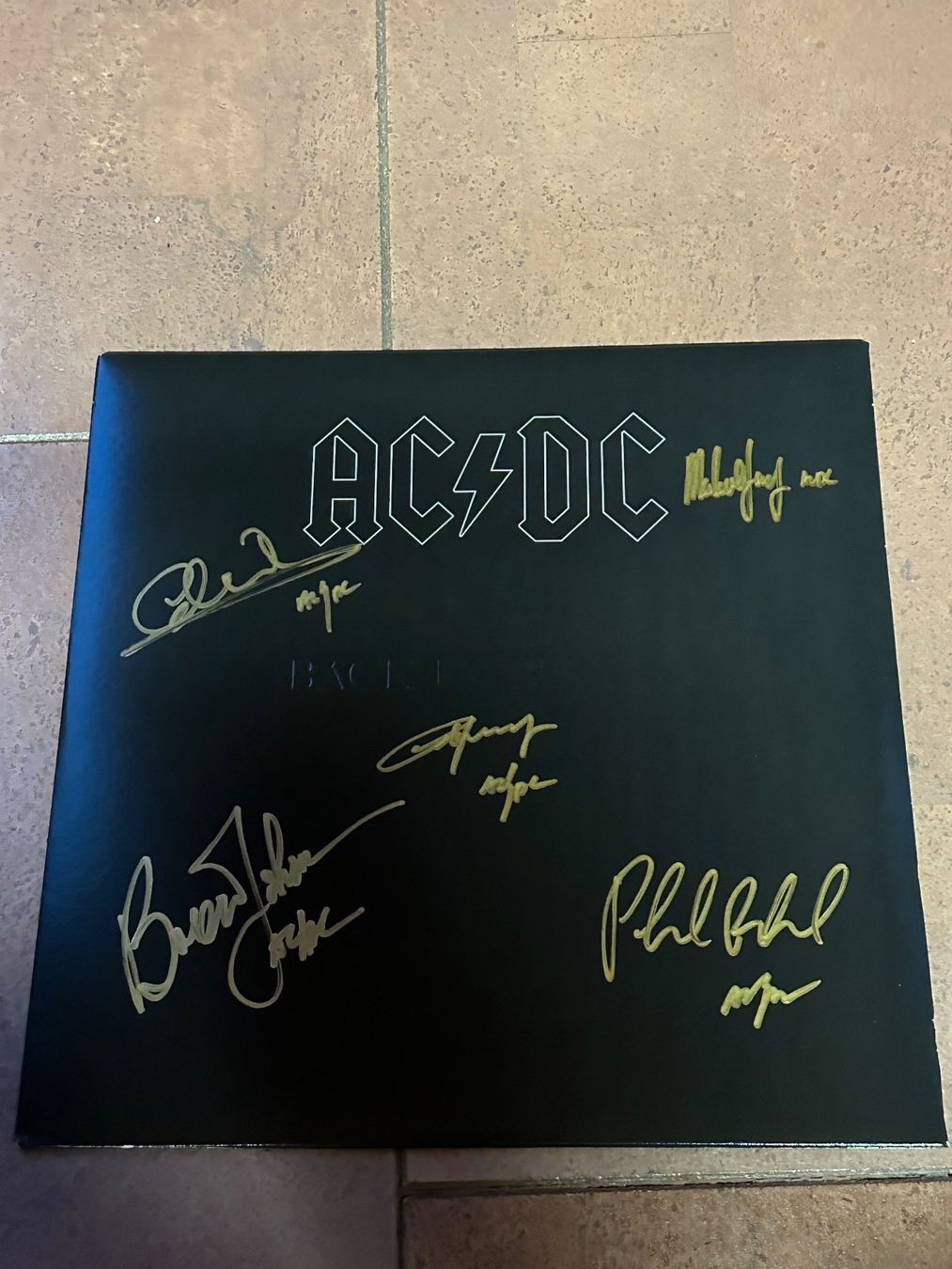 Autografi: Signierte LP Back in Black von AC/DC mit COA – Usato da rafz venduto da Ttt0071