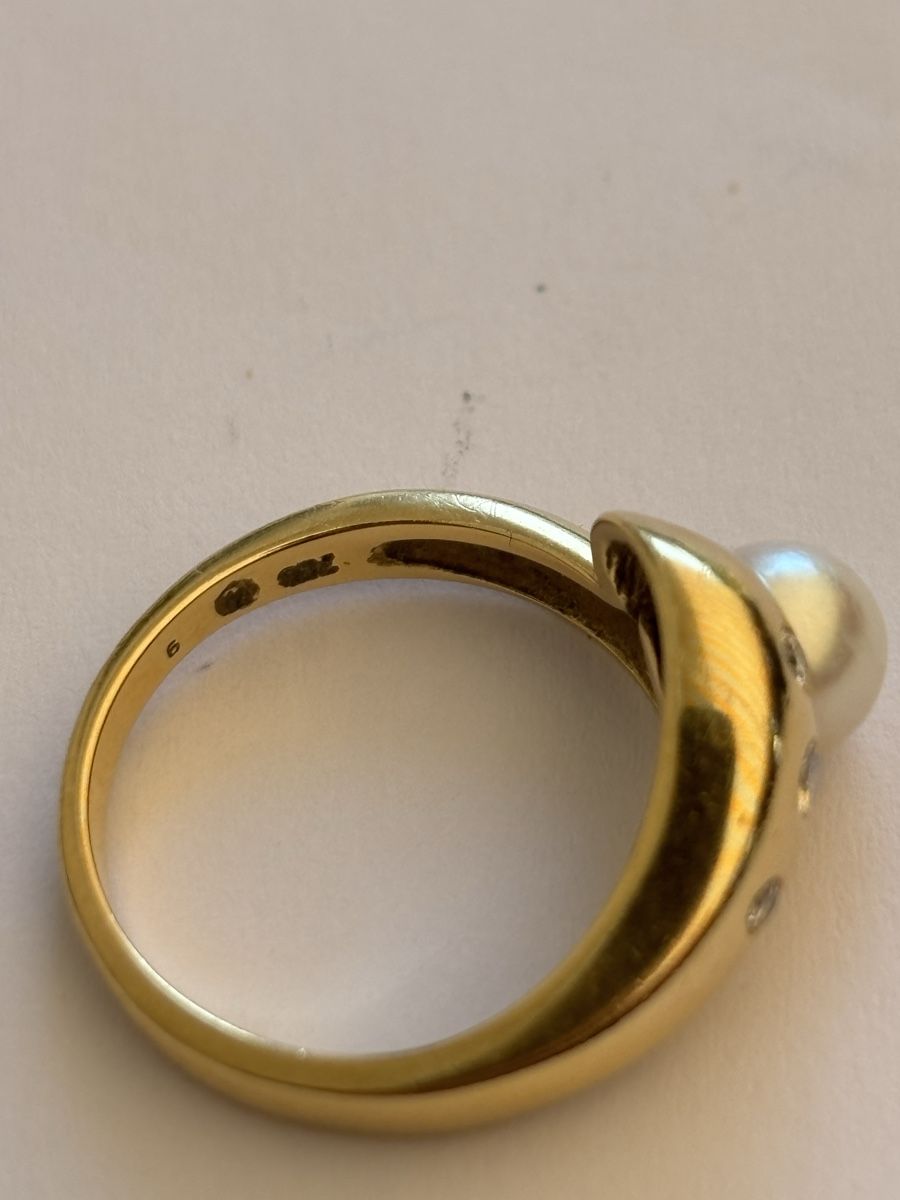 Anelli: Goldring mit Perle und Diamanten 18 Karat – Usato da Langnau am Albis venduto da flusspflege 4