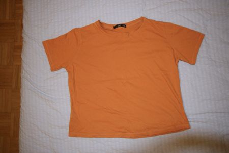 T-Shirt in Orange