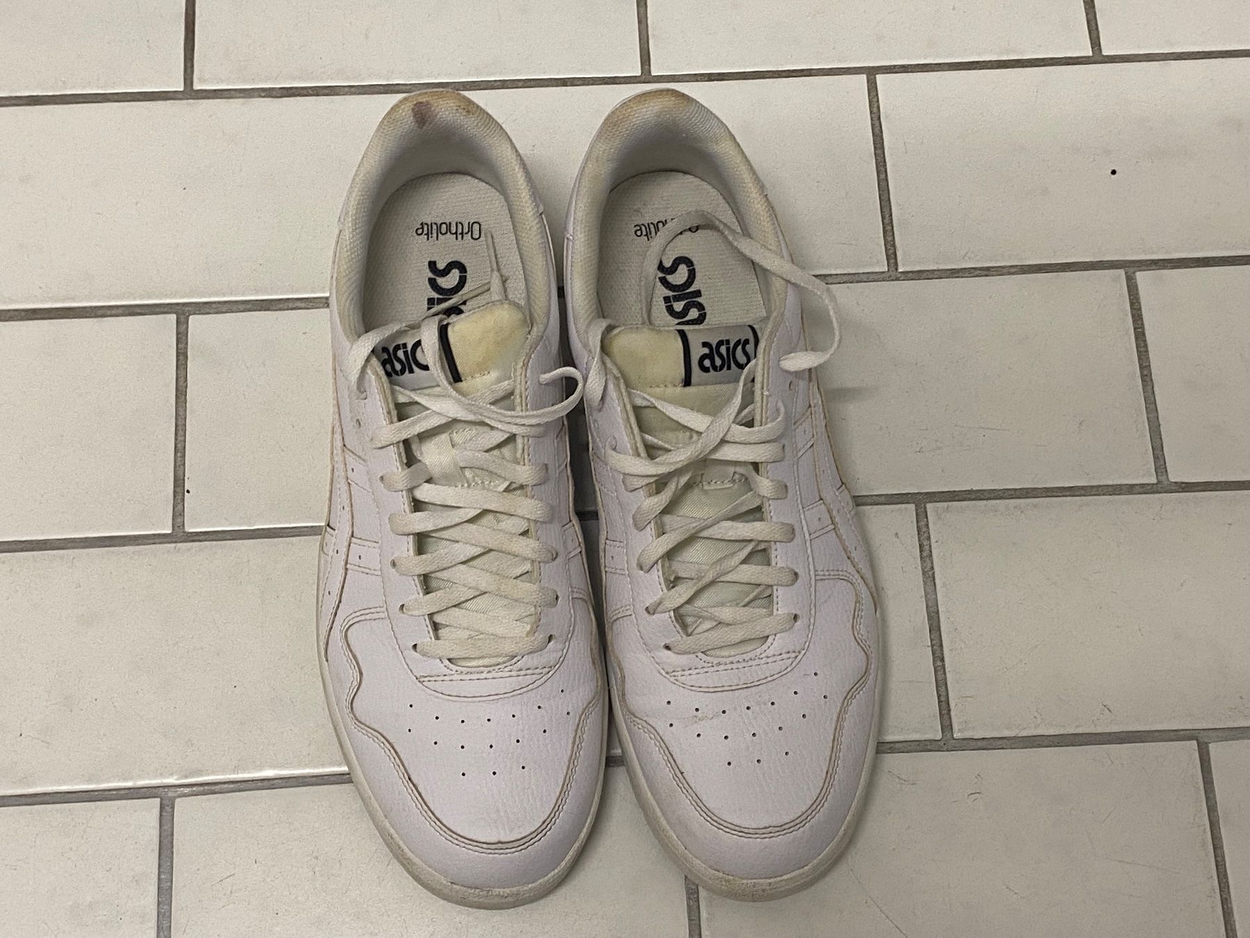 Asics Scarpe da uomo: Asics Japan S Freizeitschuhe weiss – Usato da Niederuzwil venduto da CorinneF3