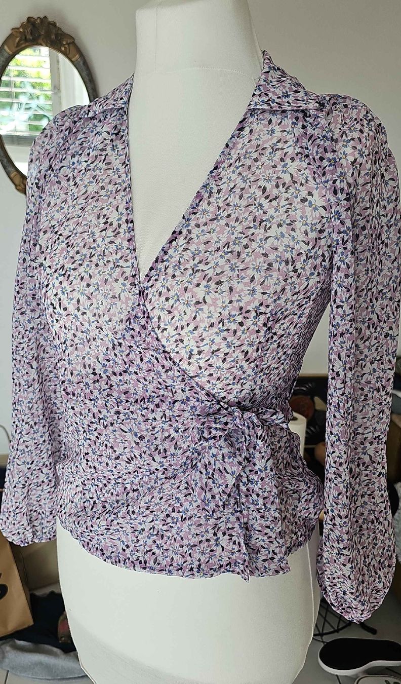 Morgan Blusen: Leichte Morgan Sommerbluse mit Blumenmuster, Grösse 34,neu – Neu und originalverpackt aus Niedergösgen von topol14