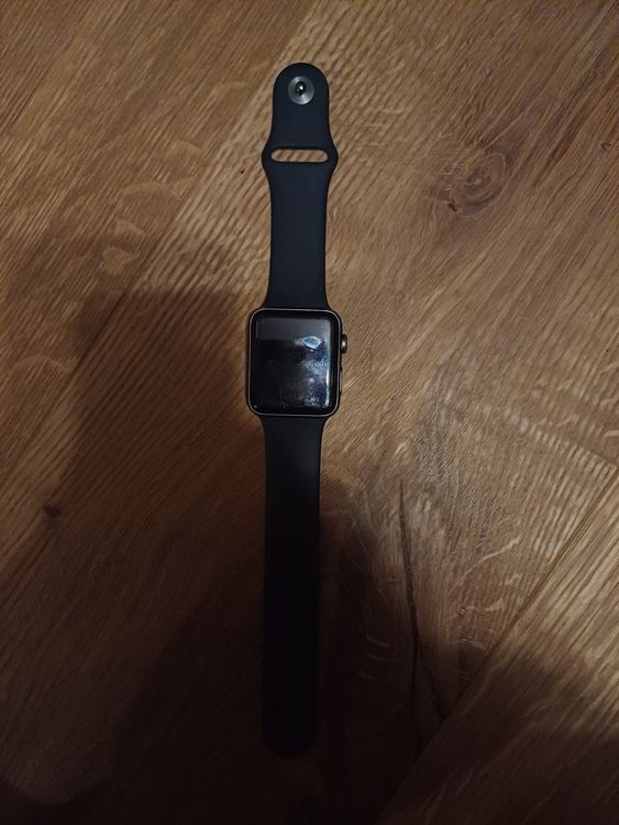 Apple Smartwatch: Apple Watch Series 3 – D'occasion à Wangen SZ par Dar_h8kj