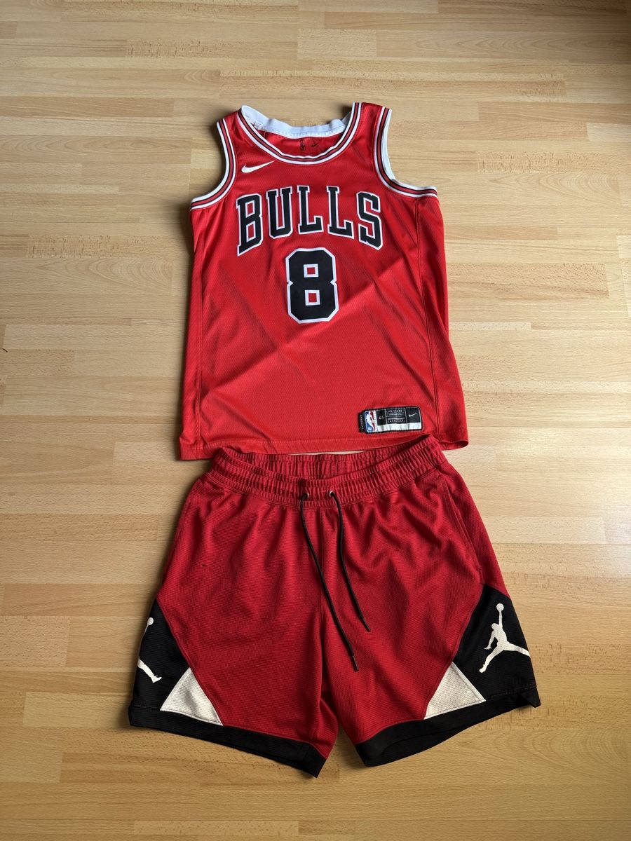 Leibchen & Hosen: Basketball Tank Top mit Shorts – Gebraucht aus Riehen von dku_s9gx 1