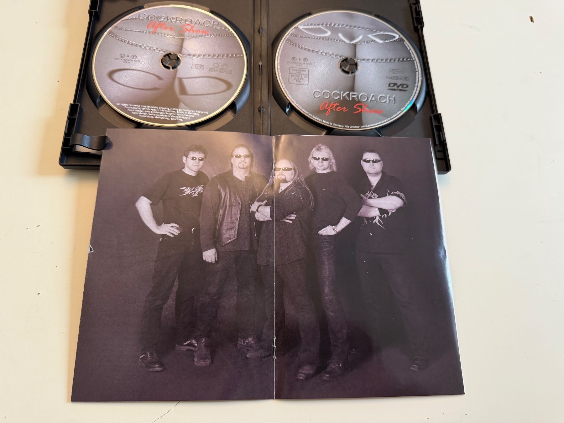 Tutti i DVDs: COCKROACH AFTER SHOW MIT DVD UND CD – Usato da Münsingen venduto da Ganjam 4