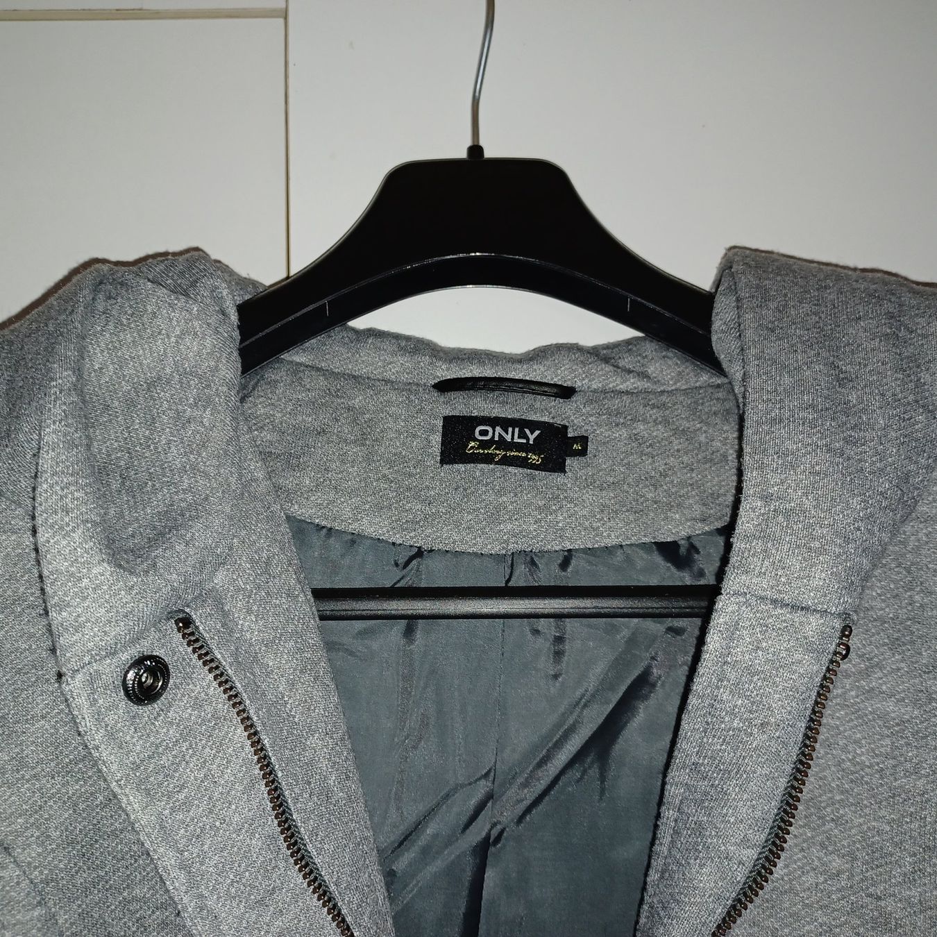 Only Cappotti: Only- Mantel grau meliert gr.M – Usato da Hergiswil LU venduto da Wasserman8 1