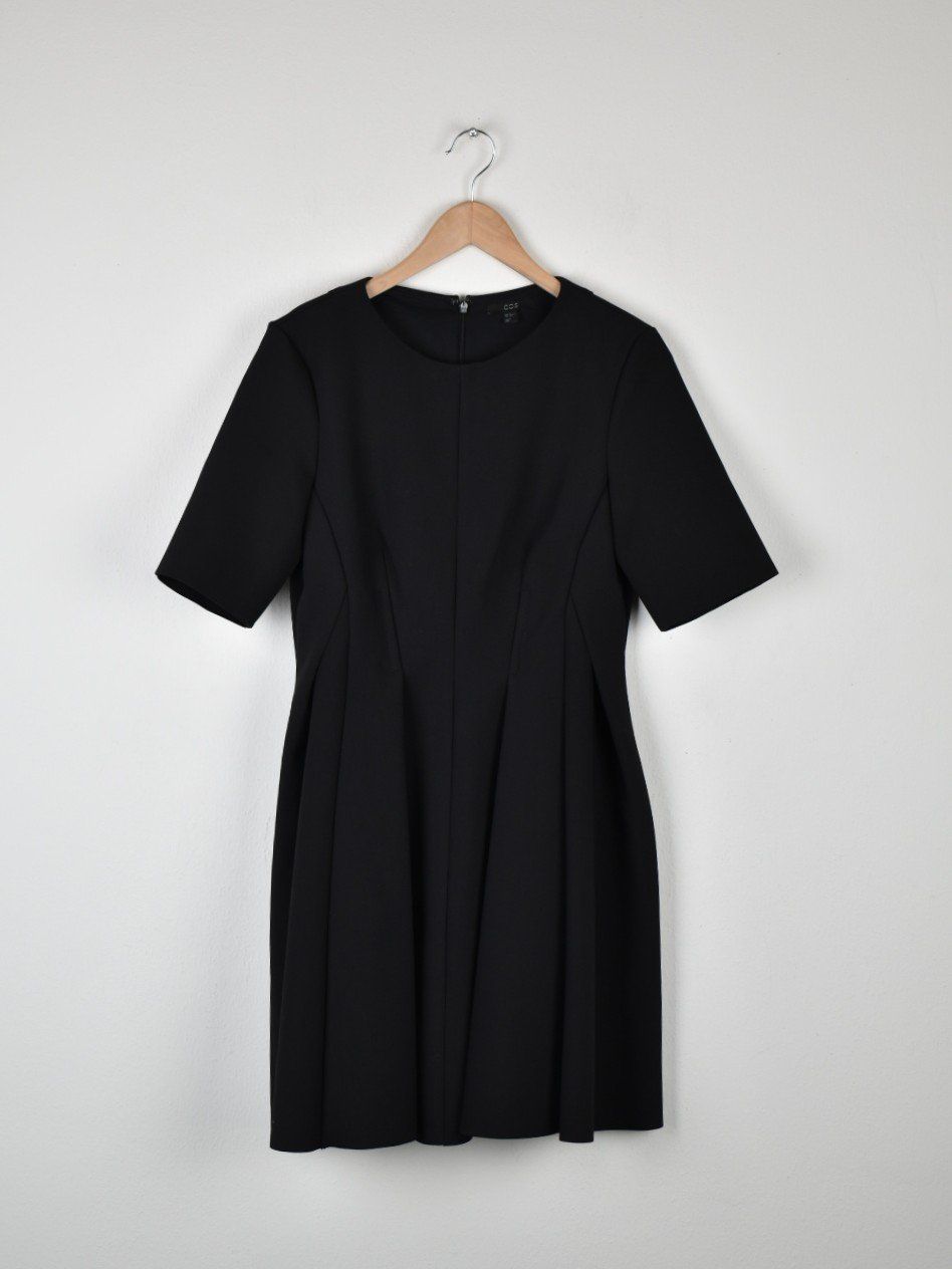 Cos Vestiti: COS Kleid Gr.36, schwarz – Usato da Nürensdorf venduto da 2ND_STORY