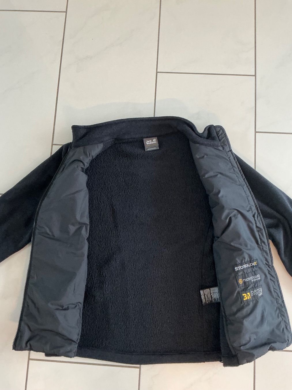Jack Wolfskin Vestes: Jack Wolfskin Übergangsjacke Gr.M – D'occasion à Biel-Benken BL par Sahra1 2