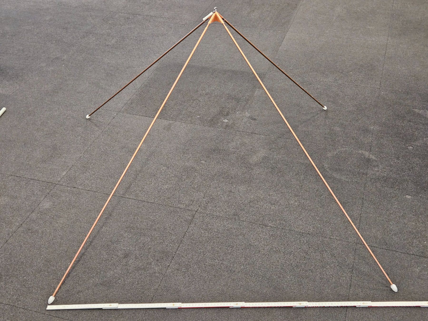 Tutte le decorazioni: Pyramide Säbe Kupfer 110cm steckbare Meditationspyramide Neu – Nuovo (secondo la descrizione) da Kloten venduto da Euroasia