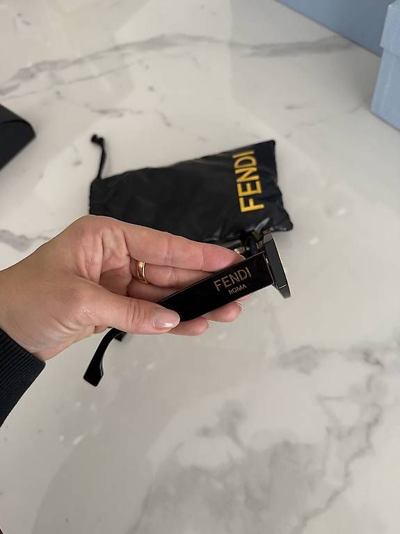 Lunettes & Verres: Fendi Sonnenbrille – D'occasion à Fribourg par jan_jgw6 3