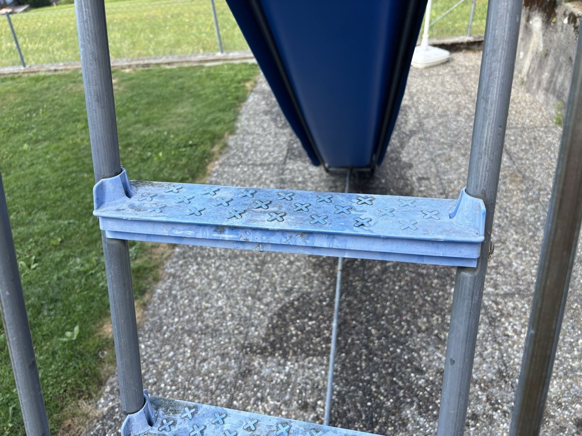 Toboggan: ältere Rutschbahn – D'occasion à Liestal par Lukas15 4